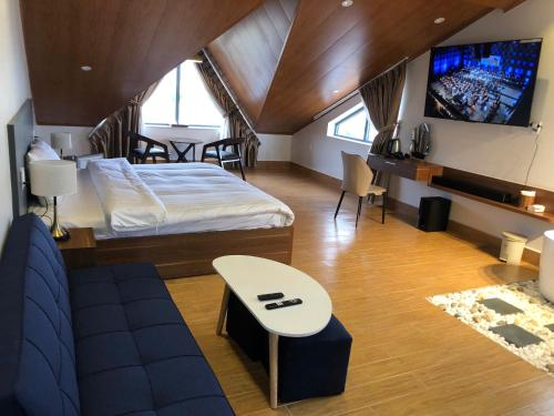 Imagen de la habitación del TEEN Hotel. Foto 19