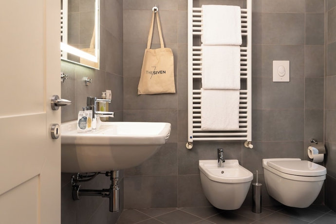 Imagen de la habitación del THE SEVEN GENOVA. Foto 10