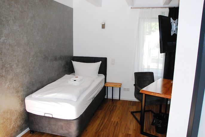 Imagen de la habitación del TaT Hotel. Foto 4
