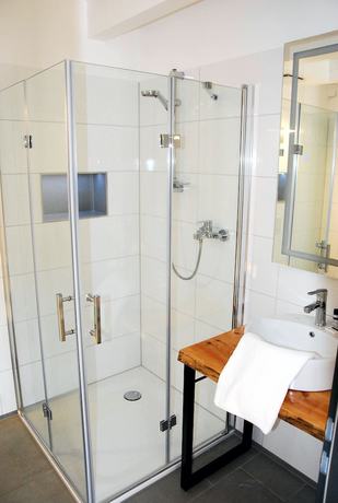 Imagen de la habitación del TaT Hotel. Foto 9