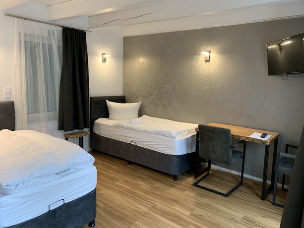 Imagen de la habitación del TaT Hotel. Foto 17