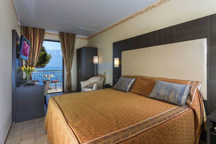 Imagen de la habitación del Taki Village Hotel. Foto 13