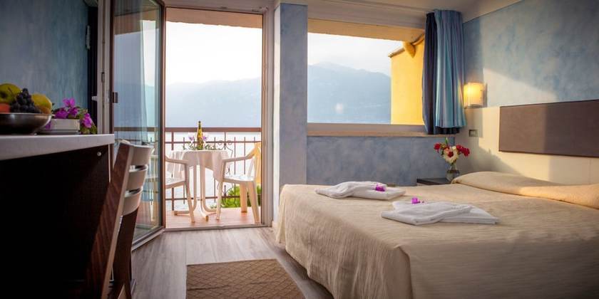 Imagen de la habitación del Taki Village Hotel. Foto 14