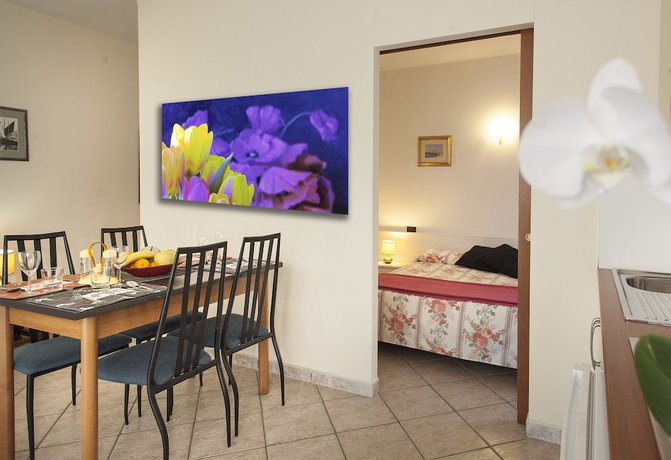 Imagen de la habitación del Taki Village Hotel. Foto 15