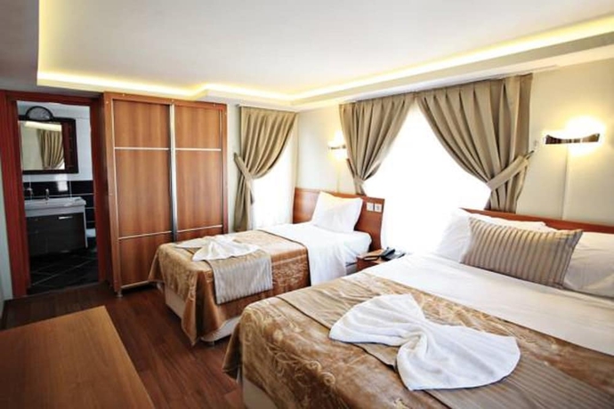 Imagen de la habitación del Taksim Palace Hotel. Foto 5