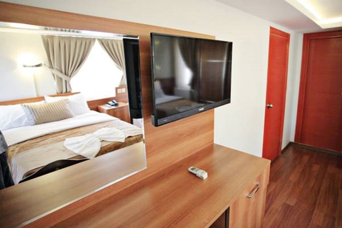 Imagen de la habitación del Taksim Palace Hotel. Foto 18