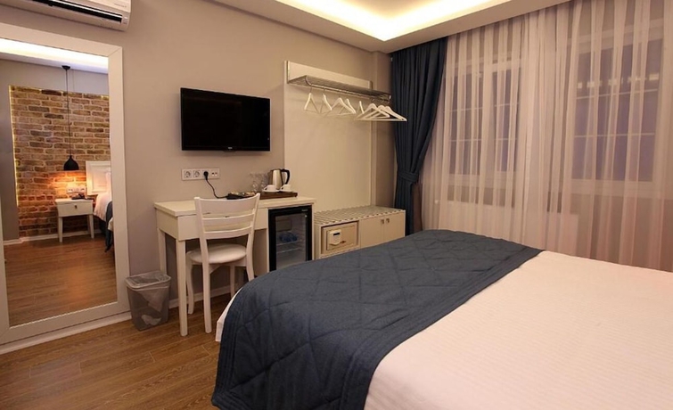 Imagen de la habitación del Taksim Santa Lucia Hotel. Foto 9