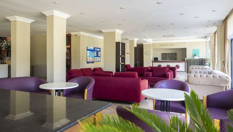 Imagen de los interiores del Tal Beach Hotel. Foto 14