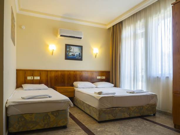 Imagen de la habitación del Tal Beach Hotel. Foto 7