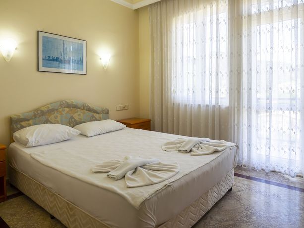 Imagen de la habitación del Tal Beach Hotel. Foto 8