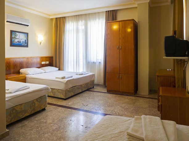 Imagen de la habitación del Tal Beach Hotel. Foto 10