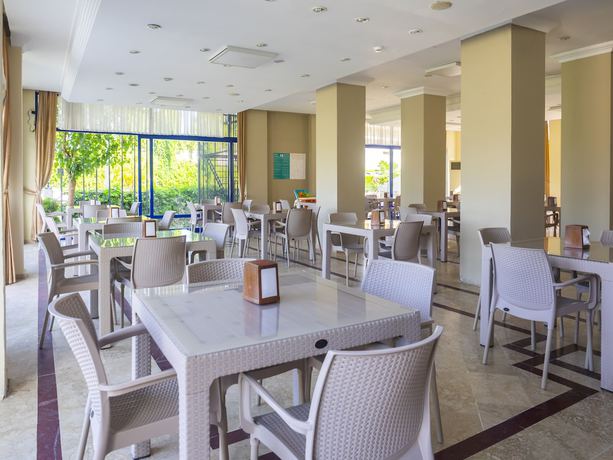 Imagen del bar/restaurante del Tal Beach Hotel. Foto 5