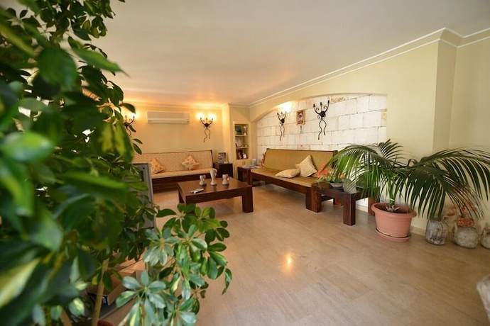 Imagen de los interiores del Talay Otel. Foto 12