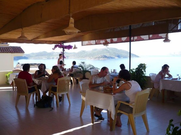Imagen del bar/restaurante del Talay Otel. Foto 3