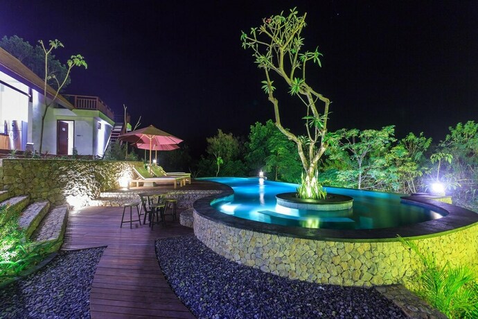 Imagen de la piscina del Tanjung Lima Villas Labuan Bajo. Foto 32