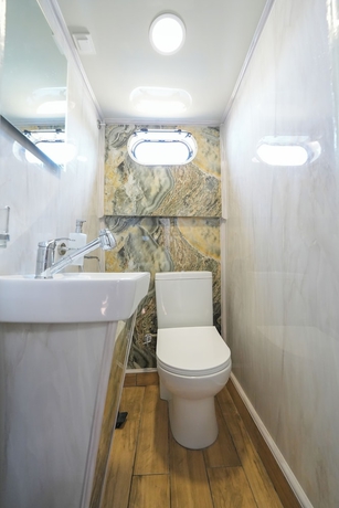 Imagen de la habitación del Tarsu Yacht Hotel. Foto 15