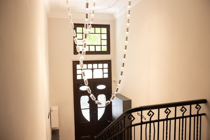 Imagen de los interiores del Taskou Luxury Suites. Foto 19