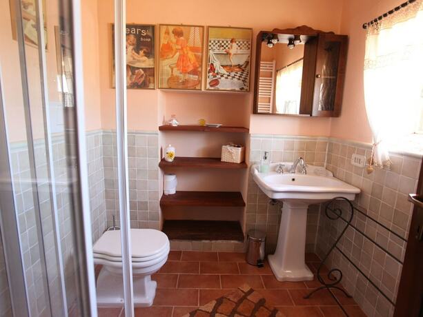 Imagen de la habitación del Tasteful Apartment In Roselle Terme With Fenced Garden. Foto 16