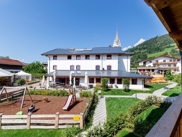 Imagen de la piscina del Tauernsuites Mitterwirt By Alps Residence. Foto 16