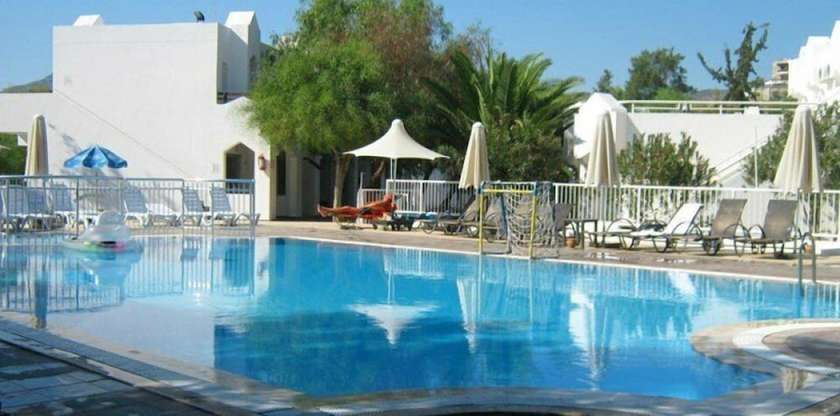 Imagen de la piscina del Tenda Hotel. Foto 19
