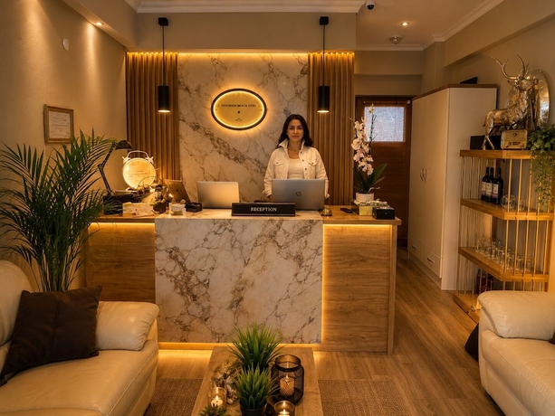 Imagen de los interiores del Tenedos İskele Otel. Foto 16