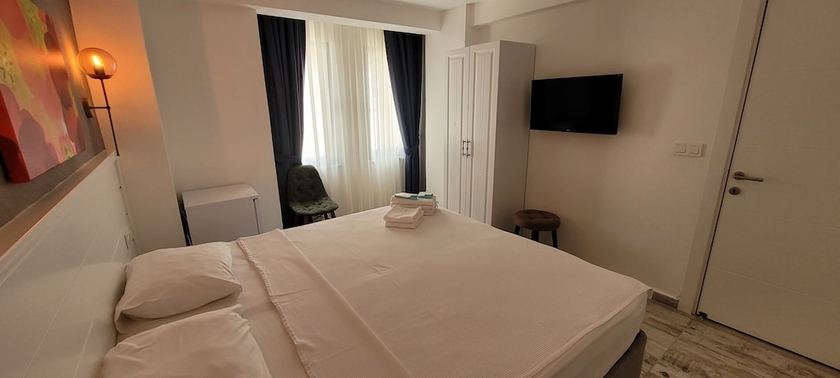 Imagen de la habitación del Tenes Otel. Foto 5