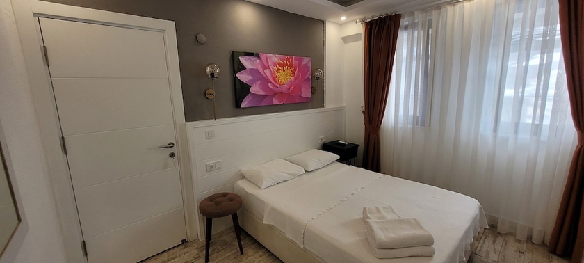 Imagen de la habitación del Tenes Otel. Foto 8