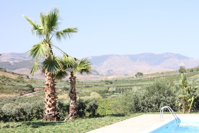 Imagen de la piscina del Tenute Piazza Countryhouse. Foto 14