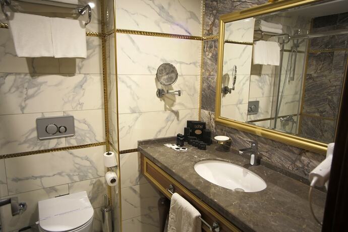Imagen de la habitación del Terma City Hotel. Foto 18