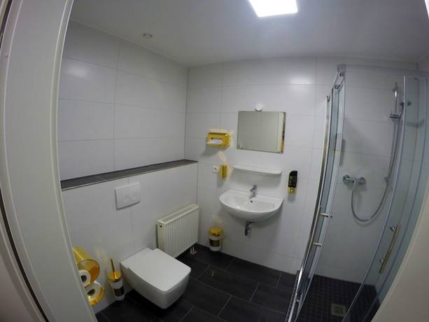 Imagen de la habitación del Terminal Hotel One. Foto 8