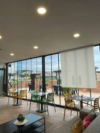 Imagen de los interiores del Terrace Cordon Palace Hotel. Foto 16