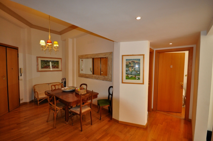 Imagen de los interiores del Tevere Home. Foto 16