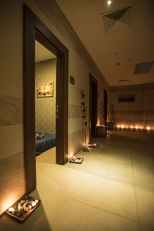 Imagen de la piscina del Teymur Continental Hotel. Foto 16