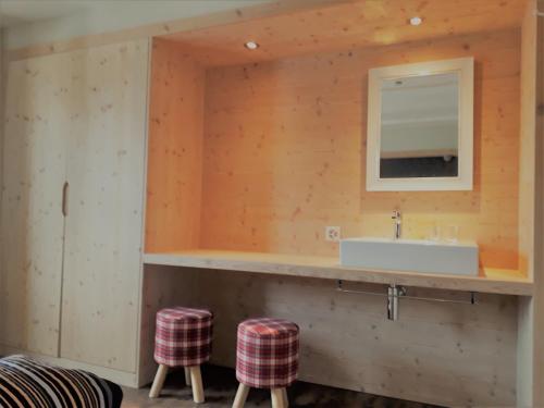 Imagen general del Tgantieni sot - Haus mit Herz. Foto 2