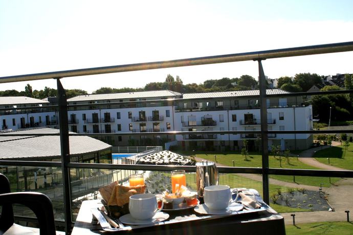 Imagen de la habitación del Thalasso Concarneau Spa Marin Resort. Foto 4