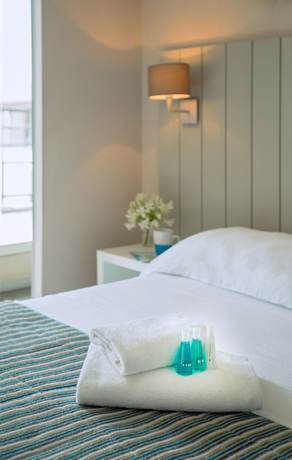 Imagen de la habitación del Thalasso Concarneau Spa Marin Resort. Foto 6