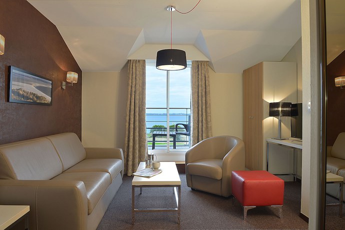 Imagen de la habitación del Thalasso Concarneau Spa Marin Resort. Foto 8