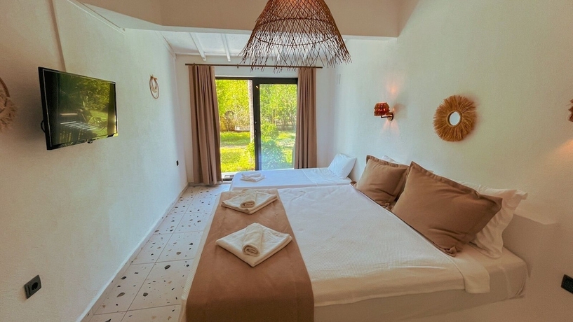 Imagen de la habitación del Thanos Hotel. Foto 4