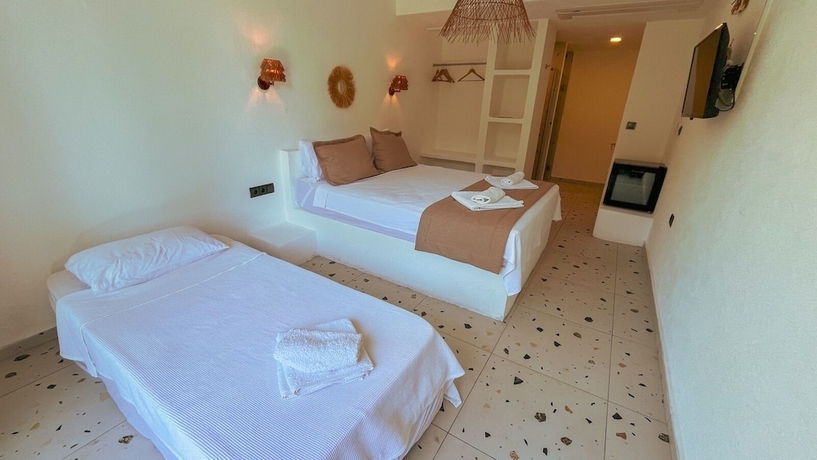 Imagen de la habitación del Thanos Hotel. Foto 5