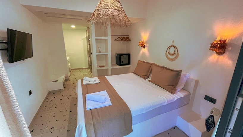 Imagen de la habitación del Thanos Hotel. Foto 6