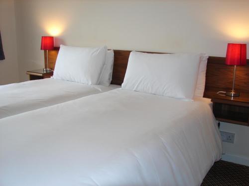 Imagen de la habitación del The Angel Hotel. Foto 8