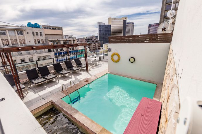 Imagen de la piscina del The Bijoux Aparthotel By Totalstay. Foto 19