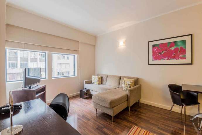Imagen de los interiores del The Bijoux Aparthotel By Totalstay. Foto 16
