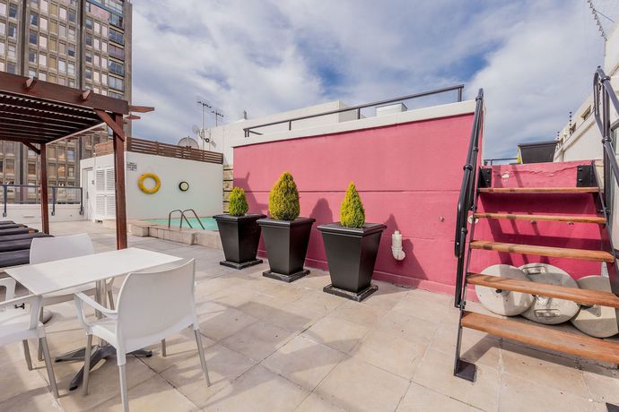 Imagen de la piscina del The Bijoux Aparthotel By Totalstay. Foto 20