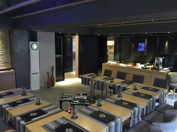 Imagen del bar/restaurante del The Black Hotel. Foto 4