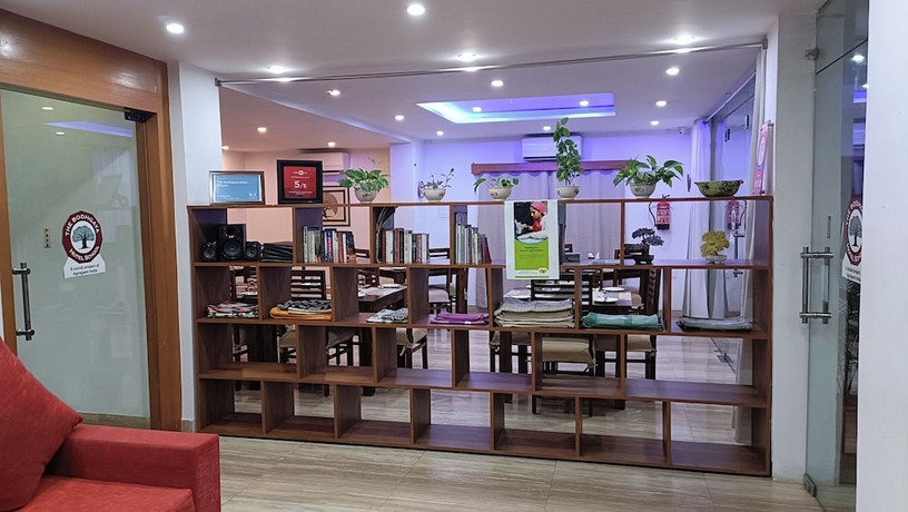 Imagen de los interiores del The Bodhgaya Hotel School. Foto 15