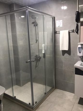 Imagen de la habitación del The Breeze Hotel. Foto 9