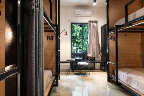 Imagen de la habitación del The Brownstone Hostel & Space. Foto 9
