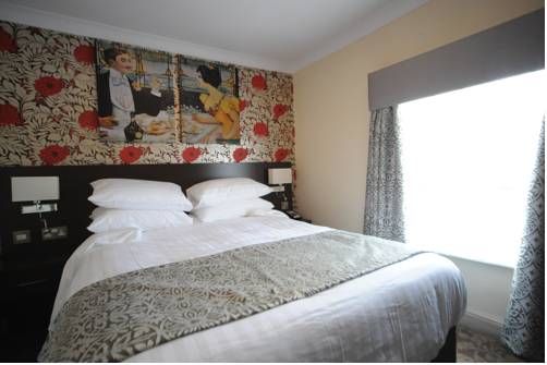 Imagen de la habitación del The Bull Hotel. Foto 9