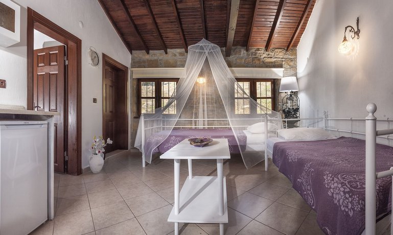 Imagen de los interiores del The Castle, Gokceada. Foto 16